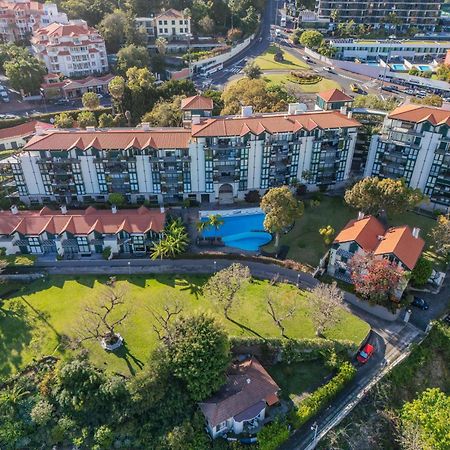 Luxury Oceanfront At Reid'S Gardens Apartment Фуншал Екстериор снимка
